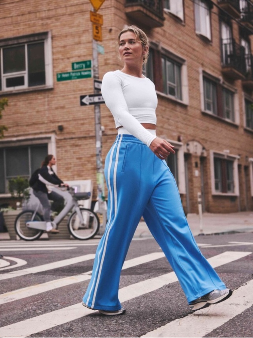 Athleta Tempo Wide Leg Track Pant